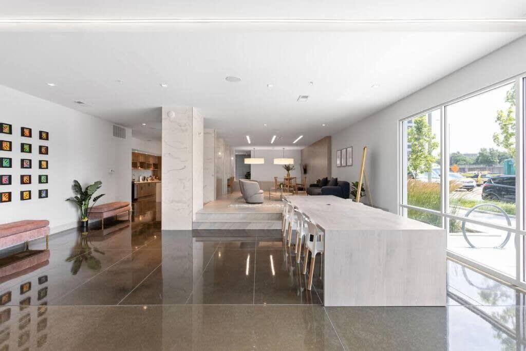 Dream Apartment Near Whole Foods Cozysuites Индианаполис Экстерьер фото